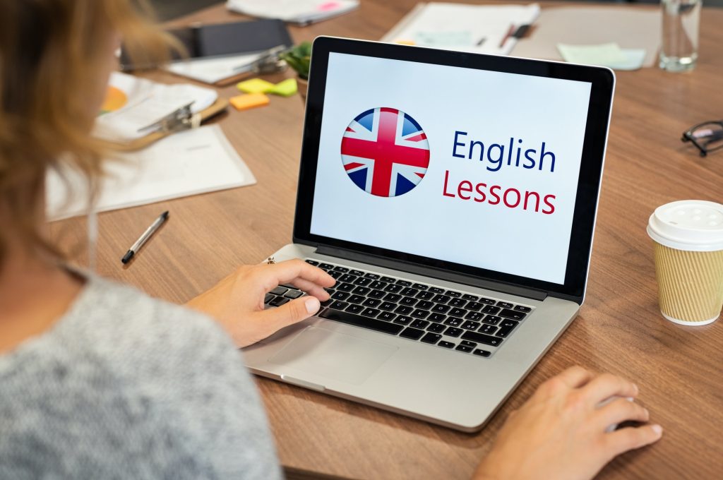 woman-learning-english-online